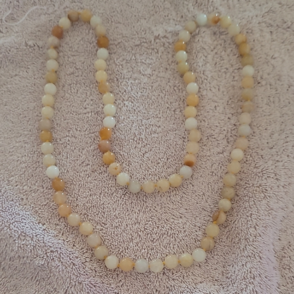 Round Yellow Jadr Knotted Necklace